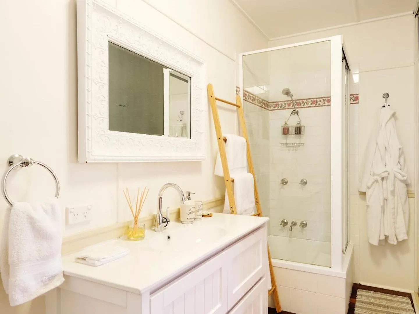 Little White Chapel Maleny Apartment